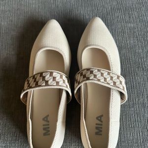 MIA Madeleine Flats